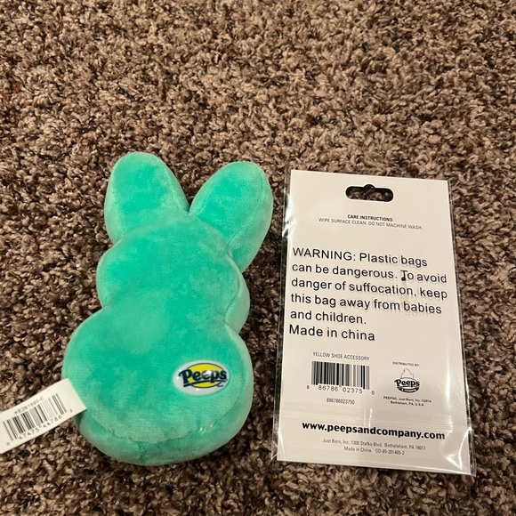 Peeps Bundle of Green Stuffed Peep & Set of New Yellow Peep Fabric Shoe Tie Ons - Picture 5 of 6